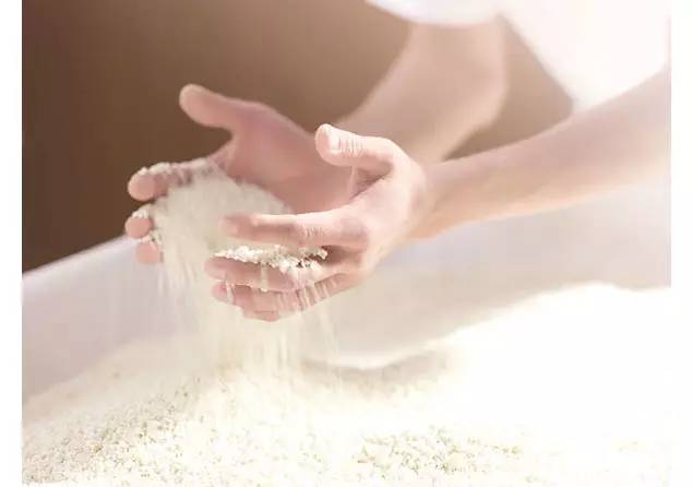 skii精华抗老 (skii神仙水敏感肌可以用吗)