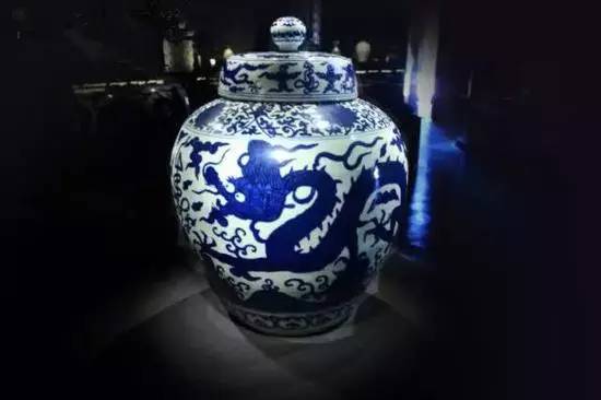 清代民窑青花瓷观音瓶,明清代民窑青花瓷盖罐大全