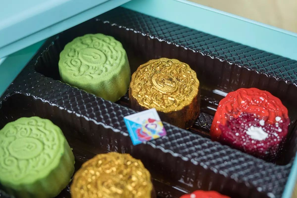 城西悄悄开了一家脑洞大开的烘焙店，辣味千层，魔方蛋糕，桃胶枸杞月饼……不输哈利·波特的糖果屋啊