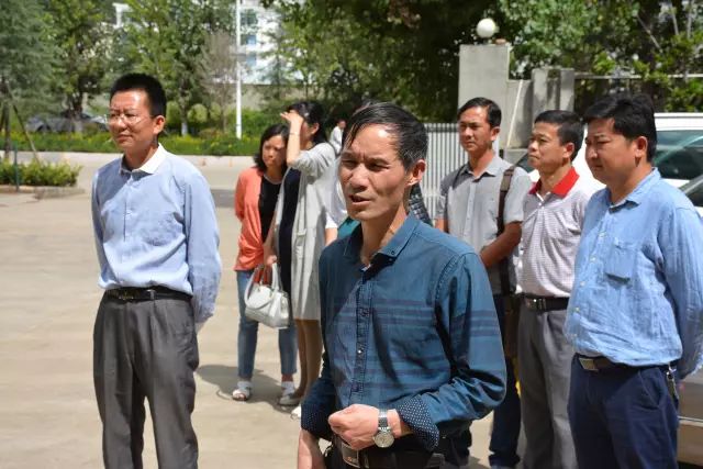 云南贫困户外出务工补贴多少,贫困户在外打工工资要交税吗