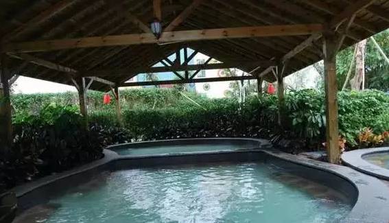 泡室外温泉附近哪里好玩又便宜,稻田泡温泉好去处