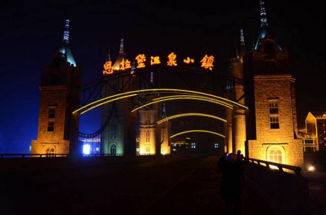 泡室外温泉附近哪里好玩又便宜,稻田泡温泉好去处