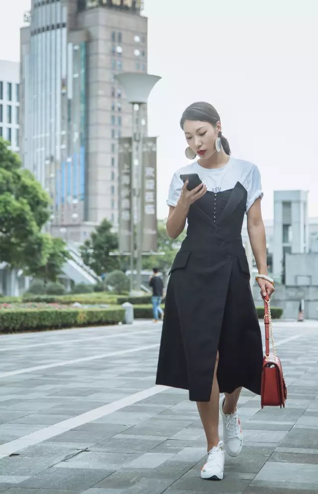 诚意满满｜OliviaPalermo、MirandaKerr都在穿的小白鞋终于入驻中国啦，这次居然还带来了新朋友！