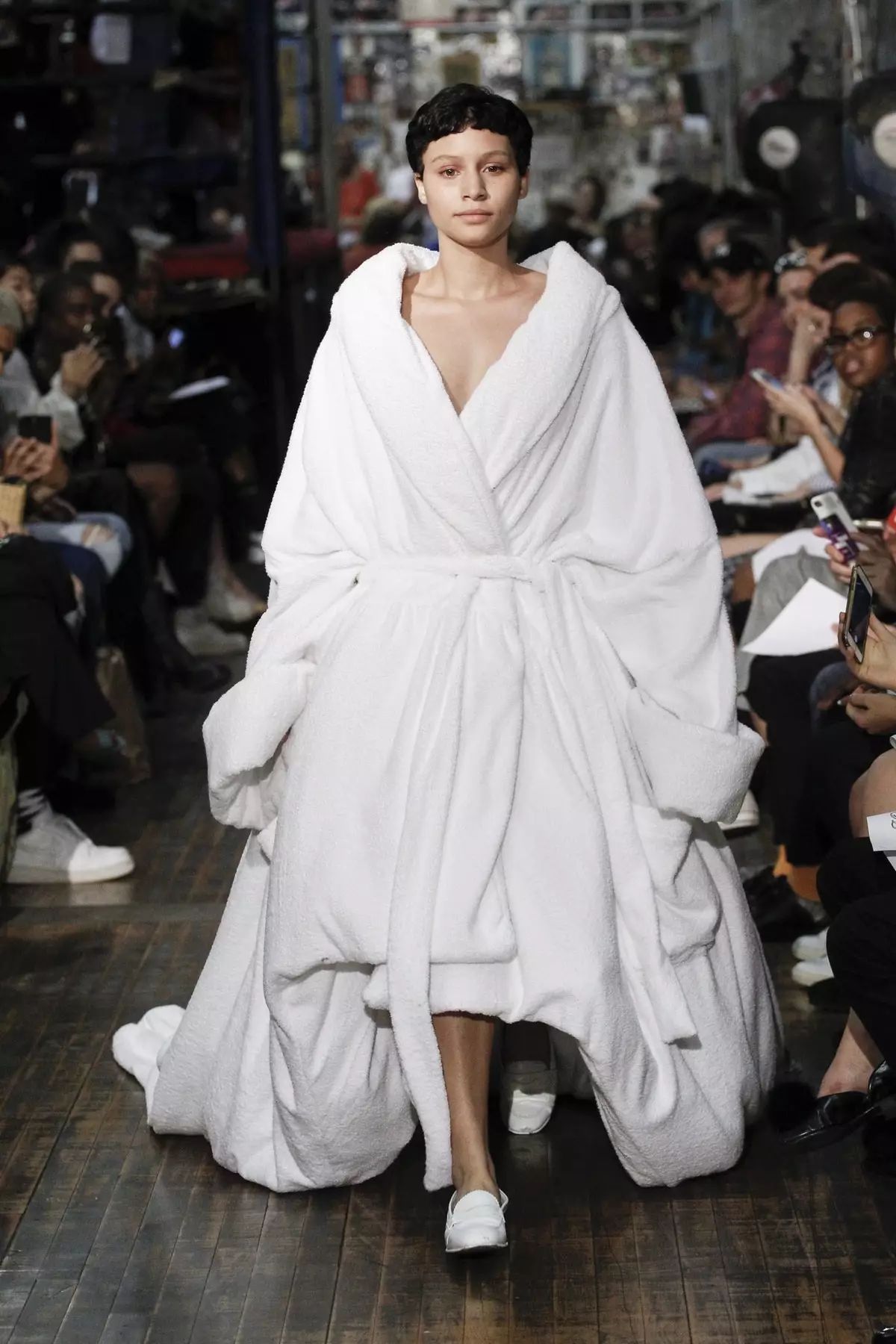 2021纽约时装周中国设计师,纽约时装周最年轻设计师