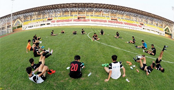 首届中国长城杯足球锦标赛,长城杯北京国际足球赛