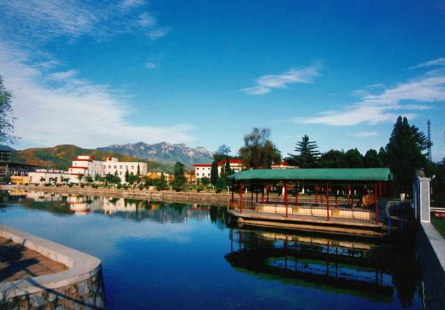泡室外温泉附近哪里好玩又便宜,稻田泡温泉好去处