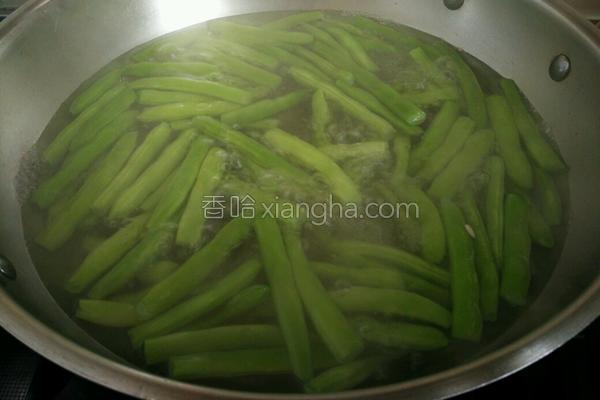 炒豆角不变色的小诀窍,炒豆角不变色的做法窍门