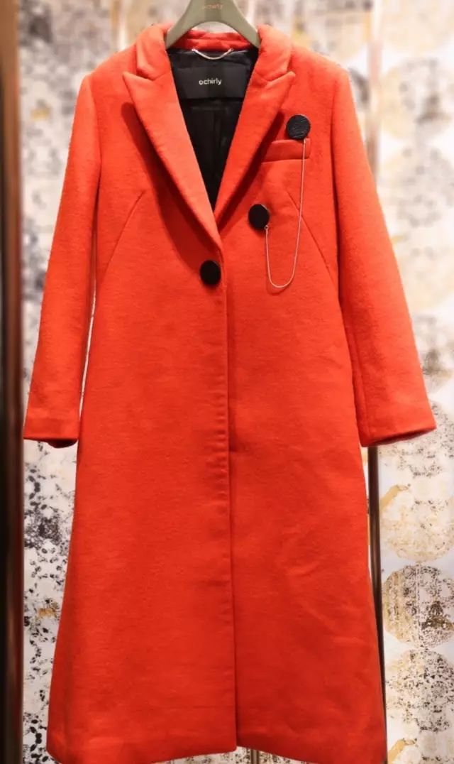 花一件钱买三件衣服,花一件的钱拿两件