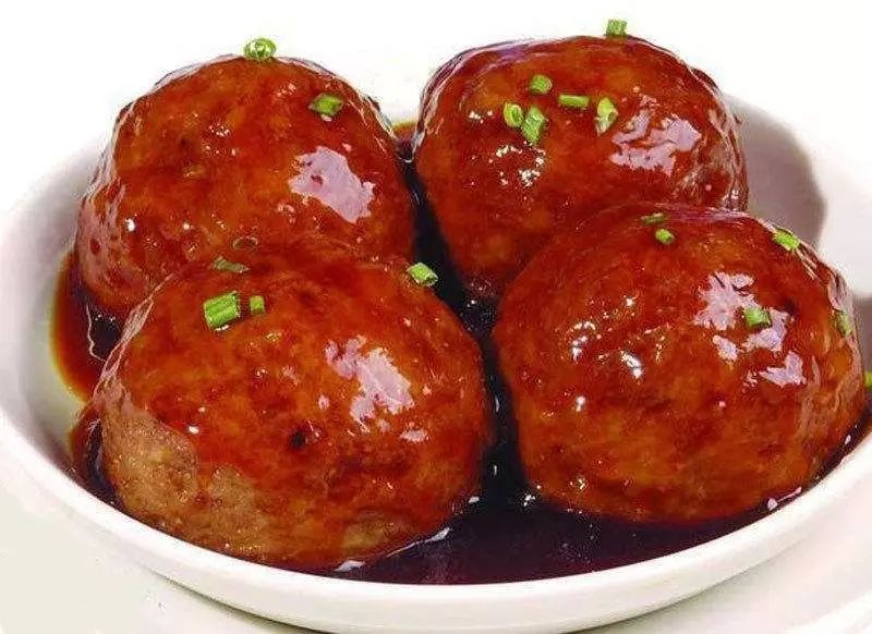 在家自己做狮子头怎样好吃,狮子头怎么做才能滑嫩不散不油炸