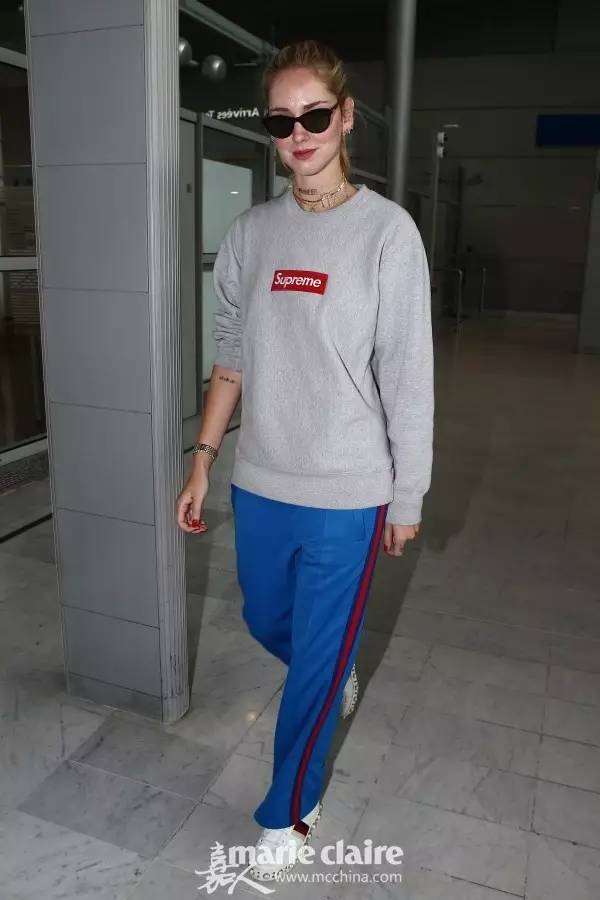 宋茜穿白色牛仔,宋茜温暖的甜蜜的搭配