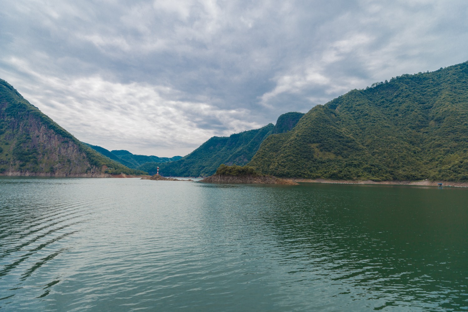 3天2夜！秋日带你去这座绝美山城体验不一样的“慢旅行”！