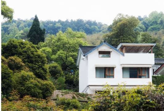 创业两年半，如今已有2000万粉丝，公司估值14亿