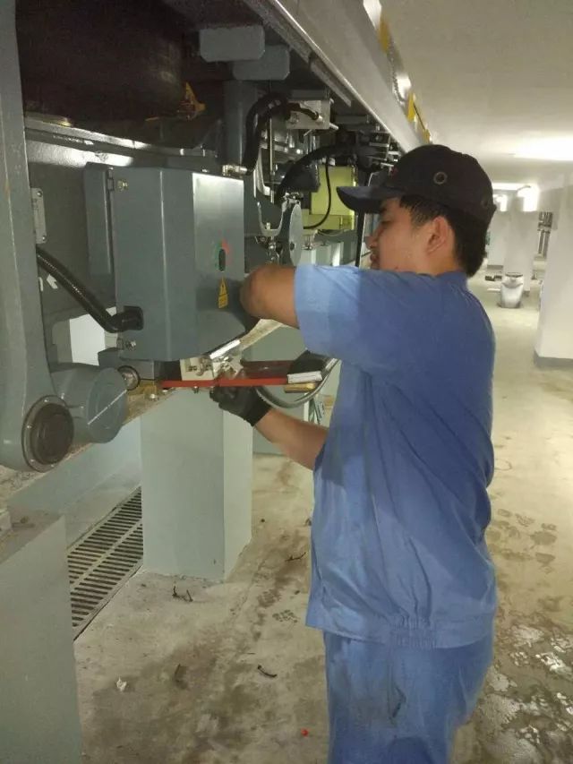 「长假Day5」“十一黄金周”你放假我保驾：幕后地铁人在忙些啥？