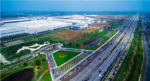 五年奋进丨“中国制造示范区”龙泉驿的“钢筋铁骨”是怎样炼成的?