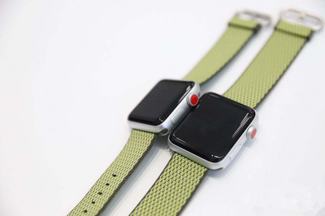 戴着AW3游泳感觉如何？锋友说真的很不错