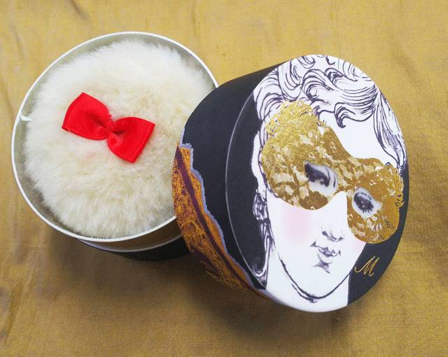 圣诞彩妆哪个系列好,雅诗兰黛圣诞限量彩妆礼盒