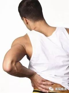 14男孩腰痛是怎么回事,十四岁小孩腰痛怎么回事