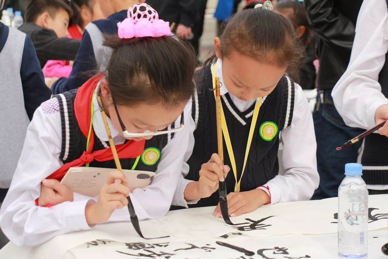 一周播报39期｜苏宁云商落户、秋季花展、书法展、港澳签注便捷化……国际化青白江给你好看！