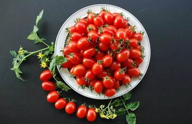 如何缓解鼻干秋燥,秋燥皮肤干燥吃什么