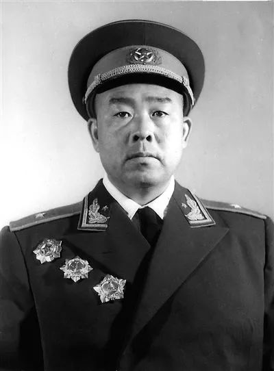 请记住这美好的时光,请记住这些闪亮的名字