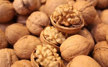 核桃吃多了会怎样呢,核桃吃多了会怎么样