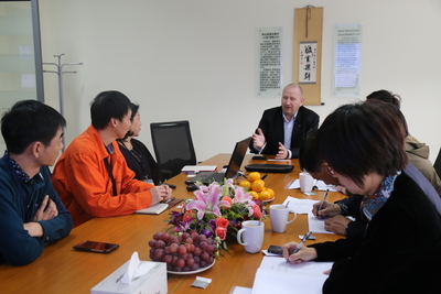 携手同行互惠互利——新桥职校松江区首批校企合作基地接受绩效评估