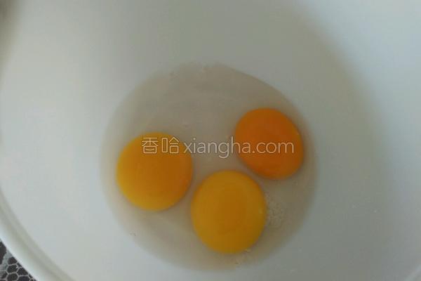 奶油纸杯蛋糕的烤箱做法,奶油纸杯蛋糕裱花装饰