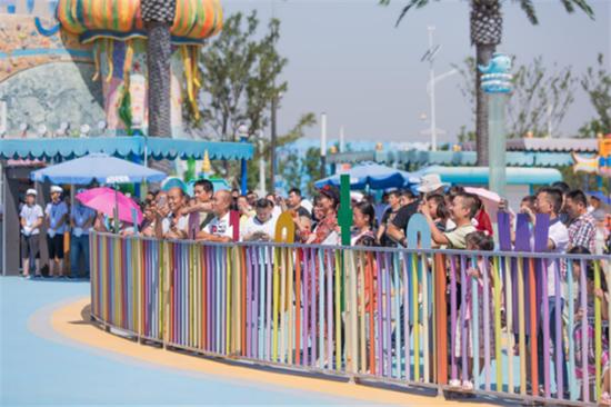 三万人都能玩转的水世界乐海水世界酷玩电音节冰爽开启