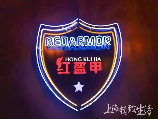 不用等到夏天也可以吃到小龙虾,现在的大闸蟹肉质肥美又爆膏