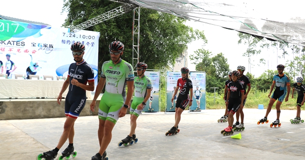 好洋盘！世界轮滑冠军陪我过暑假