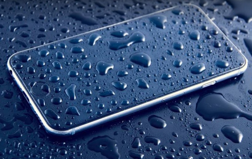 智能手机掉到水里面了,智能手机掉到水里怎么办