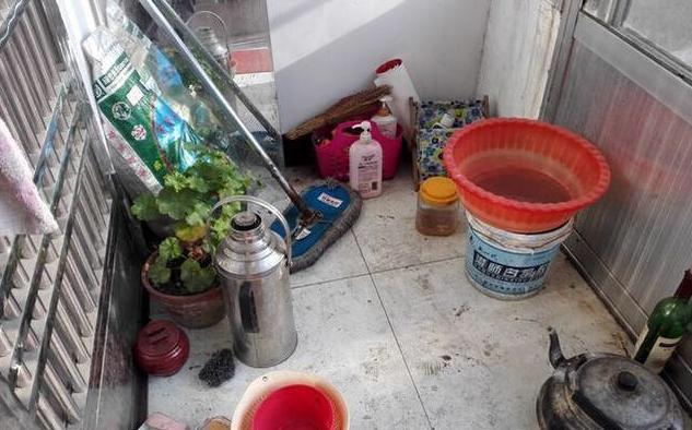 说婆婆特别邋遢家里特别脏乱,婆婆一家太邋遢怎么办