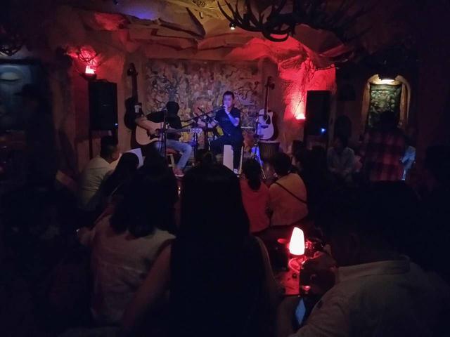 一个女生独自去云南旅行，在云南哭了，可是还想去