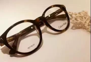 免费验光免费维修,免费修理清洗眼镜