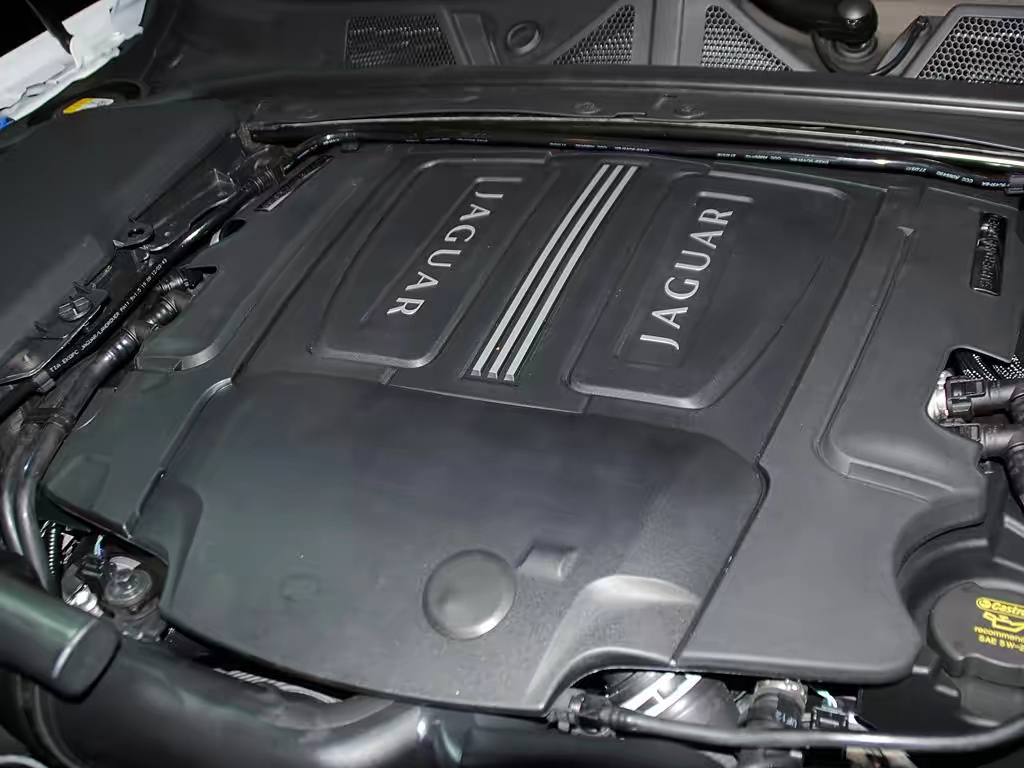 发动机舱做隔音效果如何,发动机舱隔音和中控隔音