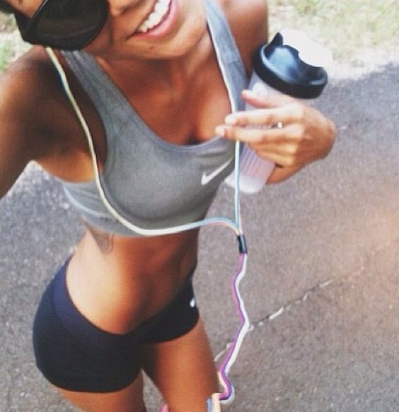 刚开始健身怎么避免肌肉拉伤,肌肉拉伤韧带拉伤多久恢复