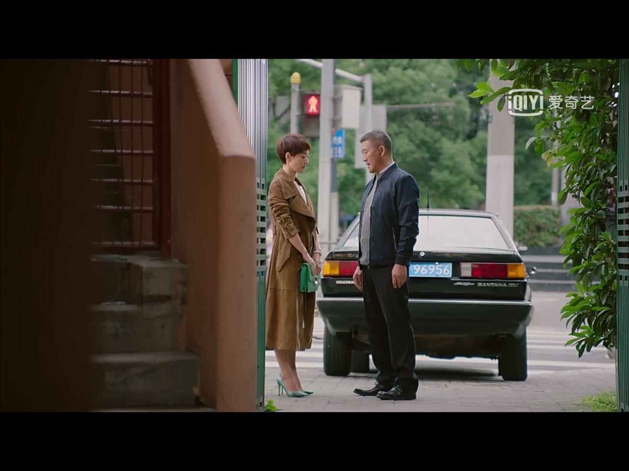 我的前半生唐晶为什么对罗子君好,我的前半生原著中的子君和唐晶