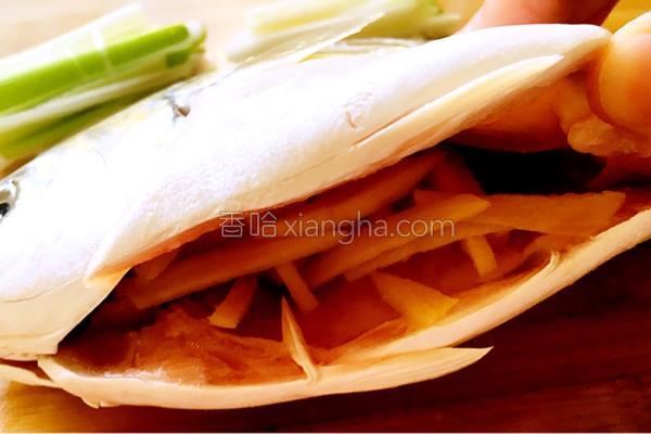 蒸白鲳鱼的家常做法视频,鲳鱼怎么清蒸用电磁炉蒸多久