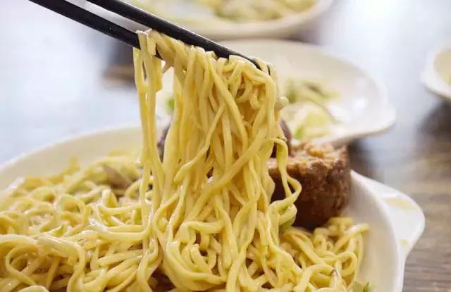 最好吃的冷面推荐,40度的天吃一碗麻辣烫