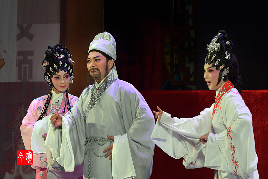 关汉卿的人物形象塑造,关汉卿人物素材