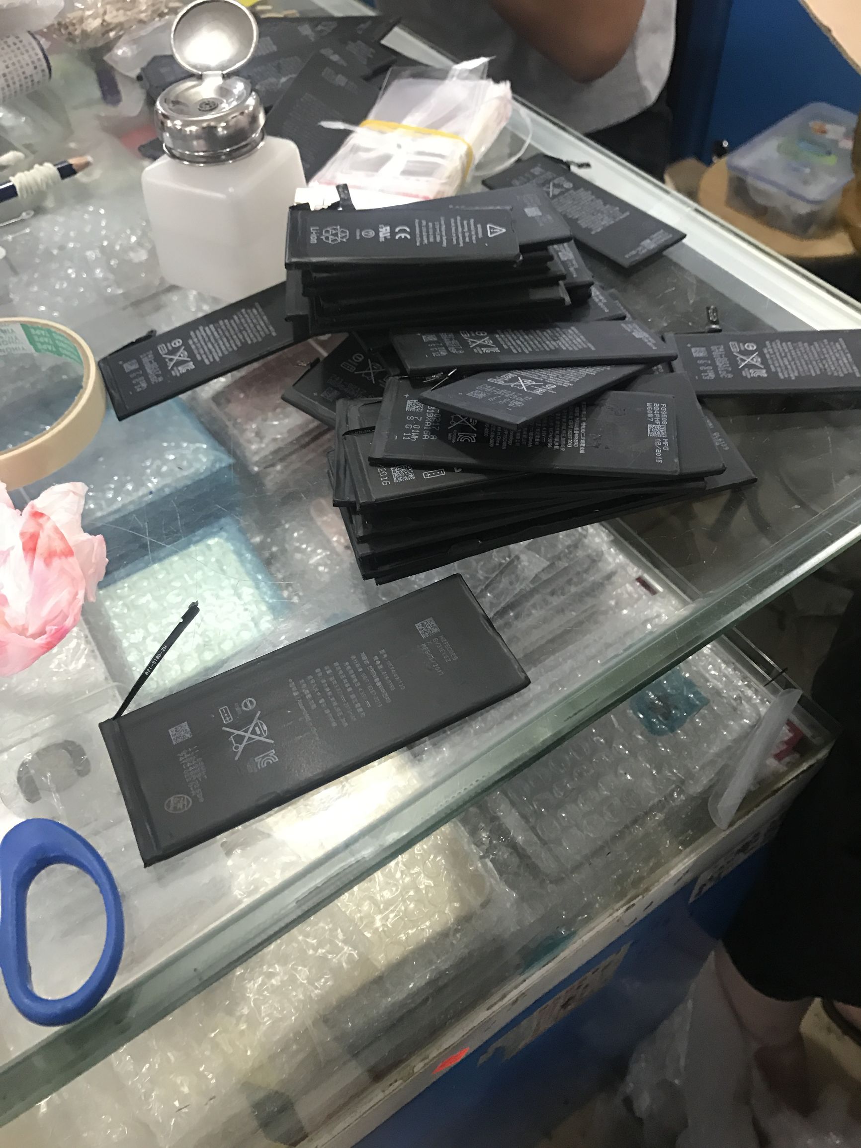 华强北翻新的iphone手机用什么屏,华强北翻新苹果手机全过程