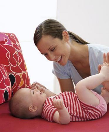 让宝宝穿二手的旧衣服好不好 (穿其他宝宝的旧衣服有没有讲究)