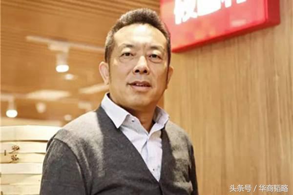 开餐厅一年赚1000万 (90后创业开餐厅1年亏200万)