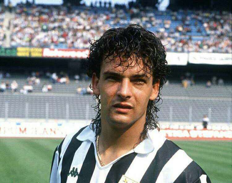 紫贝贝个人资料,巴乔和尤文