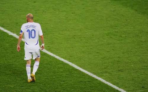 天下足球巴蒂斯图塔催泪解说,天下足球十大催泪解说亨利完整版