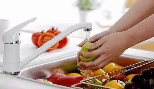 一碗盐水治胃癌,盐水和什么药一起用效果好