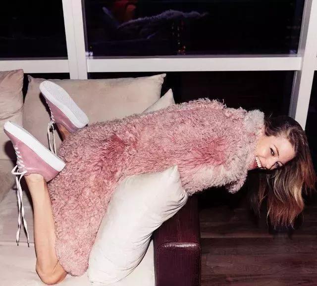 放下小白鞋,这个夏天和小粉鞋谈场恋爱!