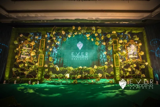 户外婚礼场景布置效果图,红色系婚礼户外布置场景