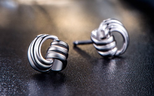 s925是银的还是黄金的,925纯银跟s925哪种抗过敏