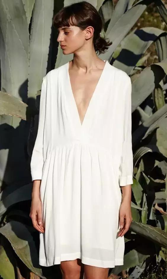 平胸穿搭矮个子,贫胸系穿搭